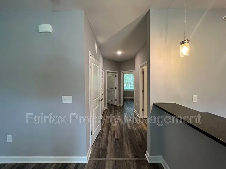 518 Boone St #103 — Photo 8
