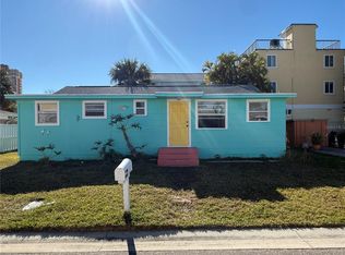 18104 2nd St E, Redington Shores, FL 33708