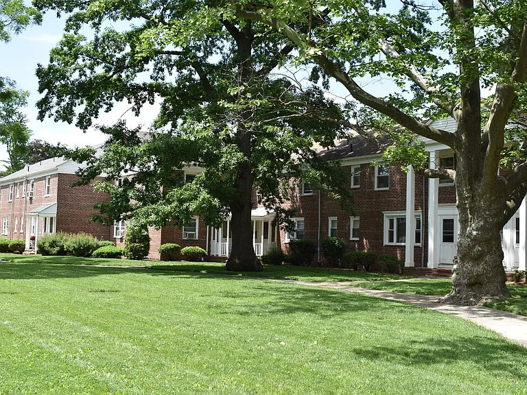 Blair Beacon Apartment Homes — Photo 15