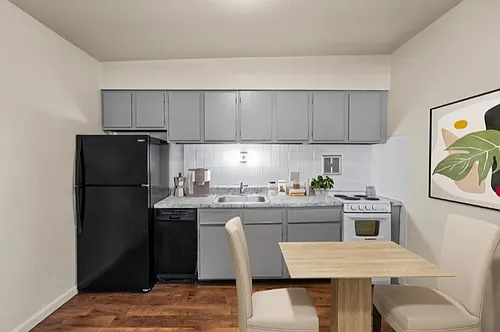 Westport Edge Apartments Photo 1