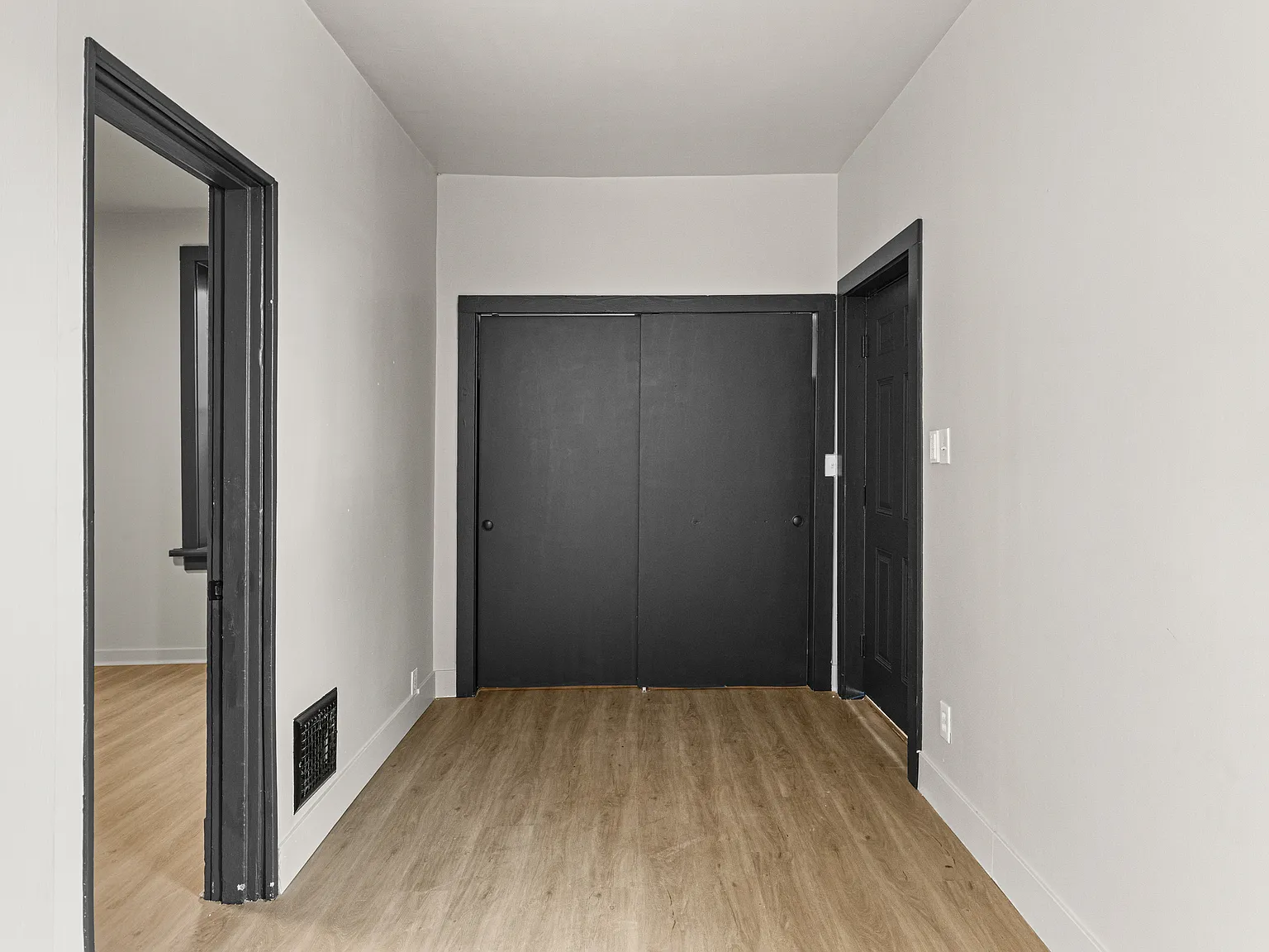 3 bed, 1377 sqft, $1,495 — Photo 4