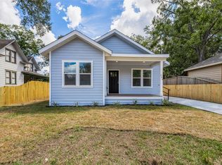 504 N Lake Ave, Eagle Lake, TX 77434