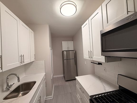 3rd image of 123 Corbin Ave #24A