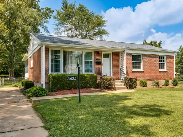 3423 Adie Rd, Saint Ann, MO 63074