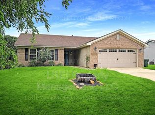 1211 Flagstone Dr, Jeffersonville, IN 47130