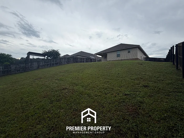 437 Barn Wood Rd — Photo 22