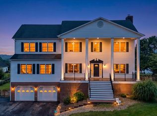 155 Alder Ln NW, Christiansburg, VA 24073