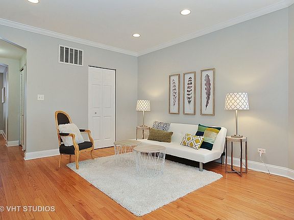 3rd image of 7066 N Wolcott Ave #1