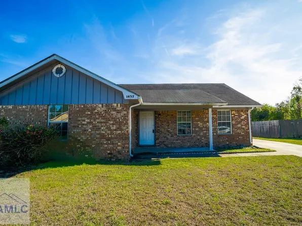 1457 Blackhawk Holw, Hinesville, GA 31313