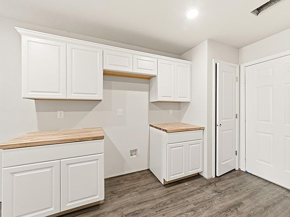 5th image of 1 Moon Rd