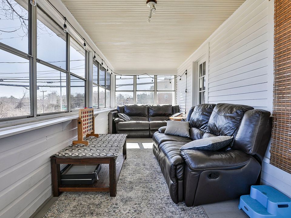 1st image of 482 Reservoir Ave #1