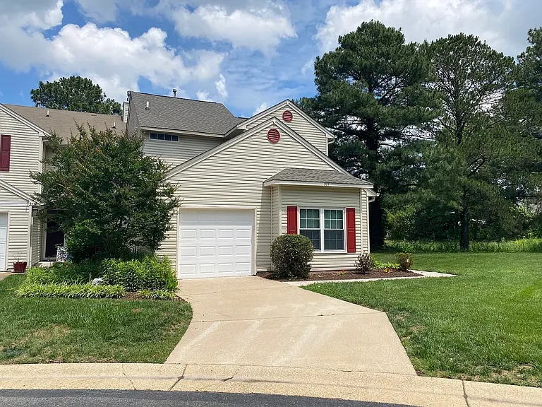 977 Water Oak Ct — Photo 2