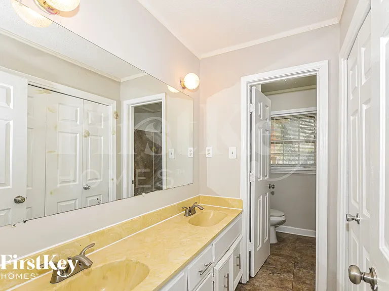 5819 Fox Lair Ave — Photo 14