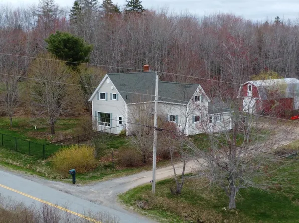 700 Farmington Rd, Lunenburg, NS B0R 1A0