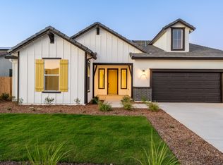 2936 Crystal Downs Avenue, Tulare, CA