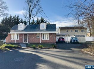 203 Snedeker Pl, Northvale, NJ 07647