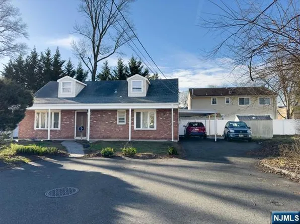 203 Snedeker Pl, Northvale, NJ 07647