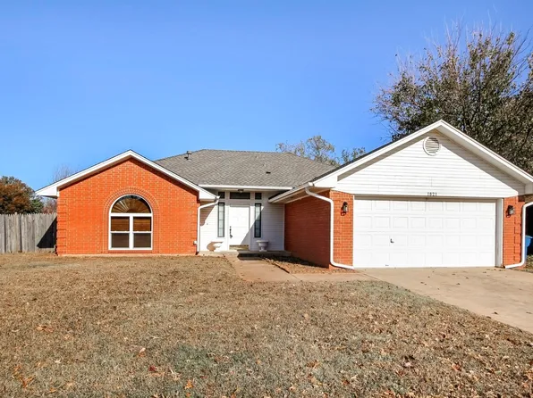 1821 Yosemite Pl, Edmond, OK 73003