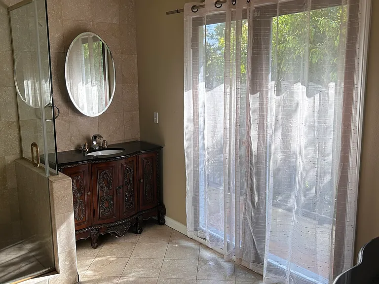 14548 Morrison St — Photo 8