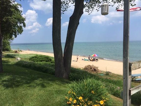 2nd image of 1175 Lakeside Dr