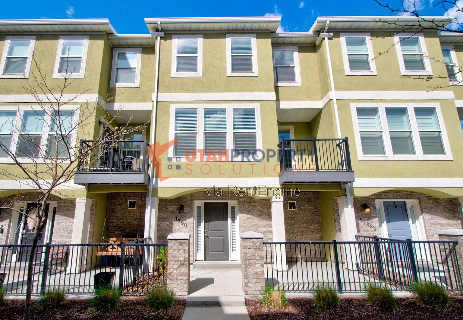 3 bed, 2.5 bath, 1940 sqft, $2,245 — Photo 3