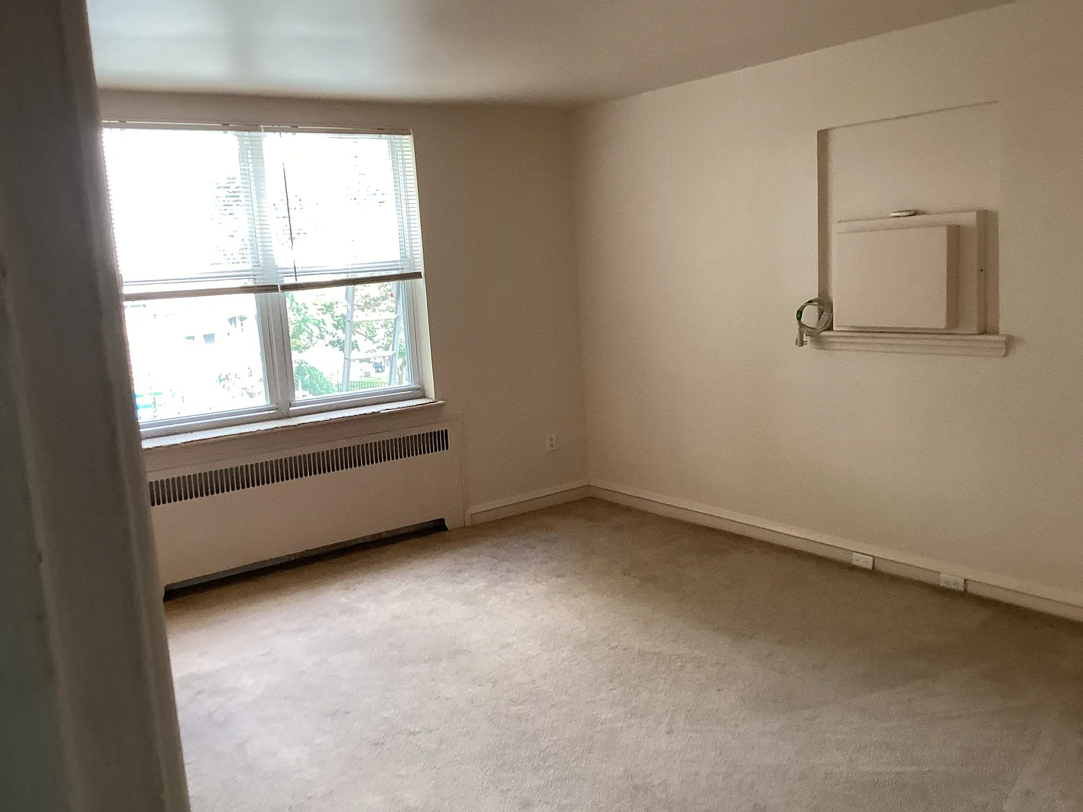 2 bed, 700 sqft, $1,150 — Photo 3
