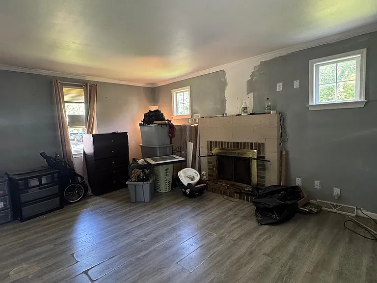 225 Giles Rd — Photo 17