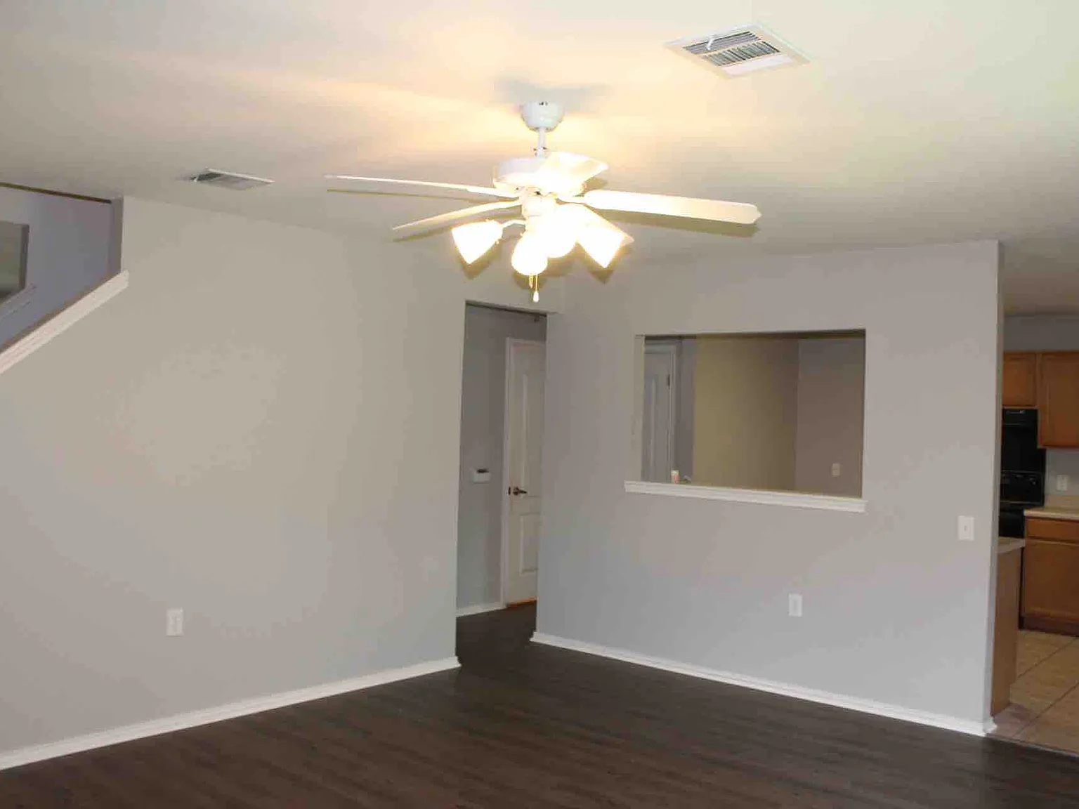 4 bed, 2.5 bath, 2228 sqft, $2,299 — Photo 3