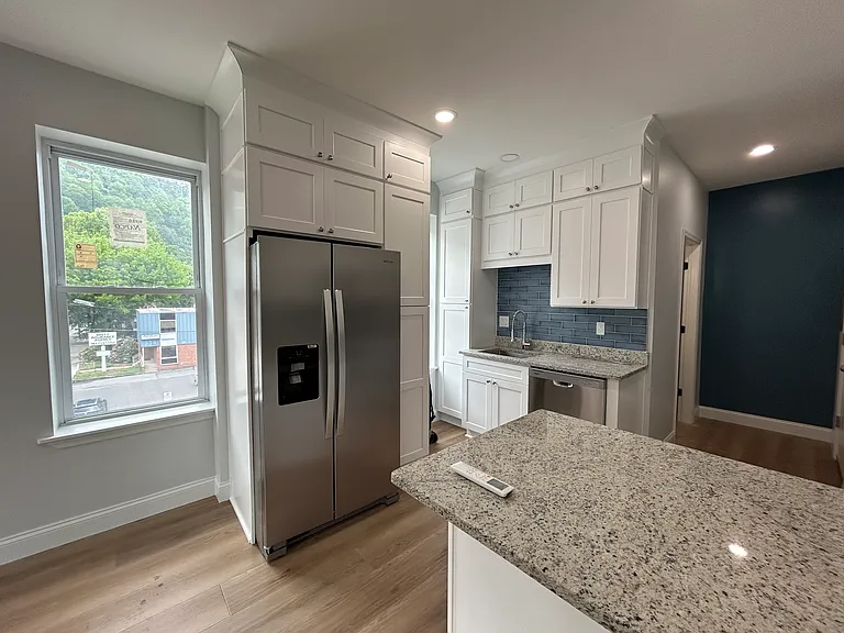 243 Vine St #3 — Photo 3