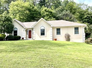 104 Mockingbird Ln, Oak Ridge, TN 37830