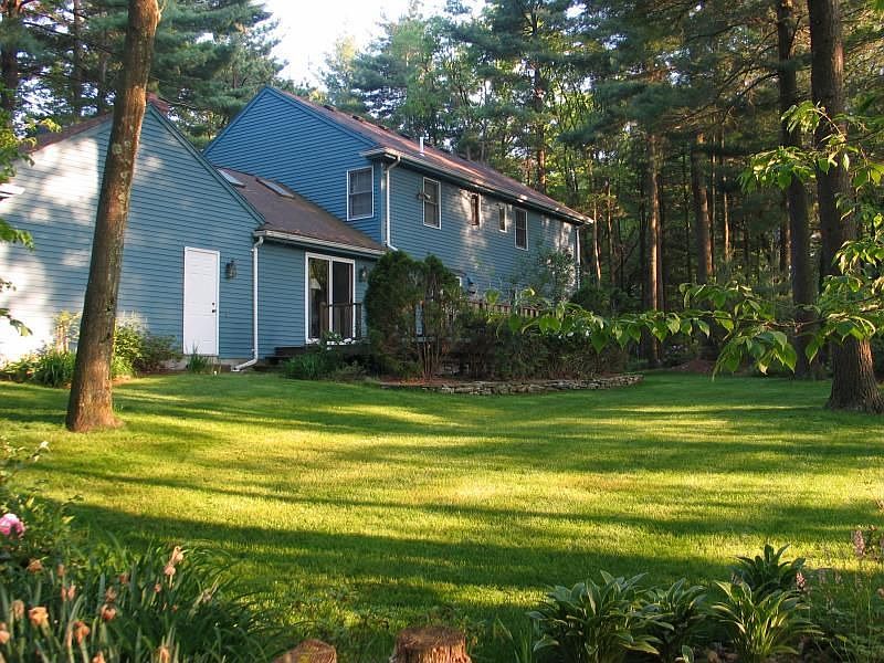 2nd image of 5 Scotts Wood Dr