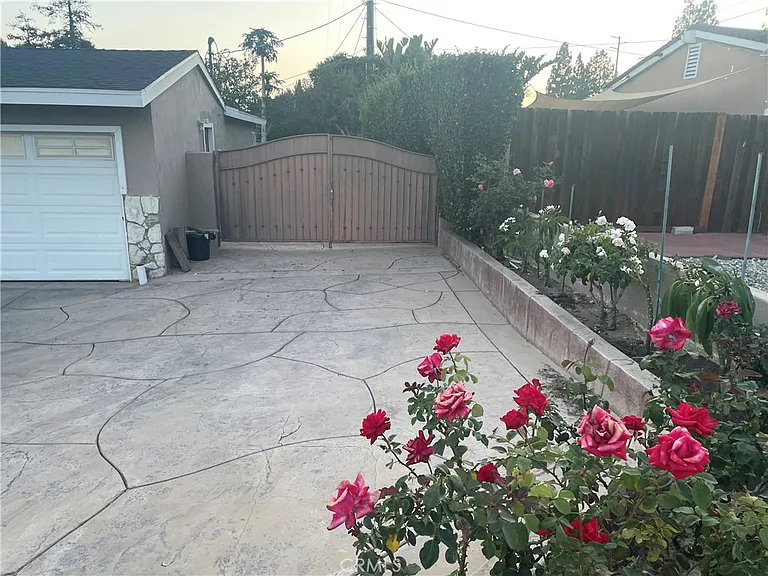 2307 Cordero Ave — Photo 7
