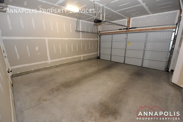 7827 Bakers Creek Ln — Photo 26