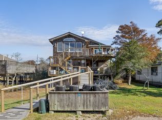 10 Oneida St, Ocean Beach, NY 11770