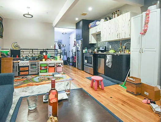 Rented by Brooklyn Group | media 2