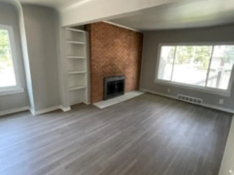 233 W Twelve Mile Rd — Photo 18