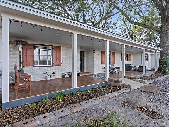 2nd image of 20604 Hadley Rd