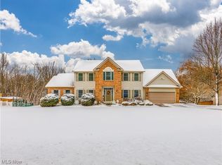 519 Chart Rd, Cuyahoga Falls, OH 44223