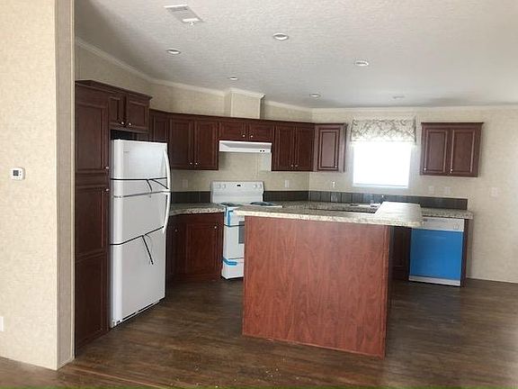 3rd image of 9713 Polak Dr #228