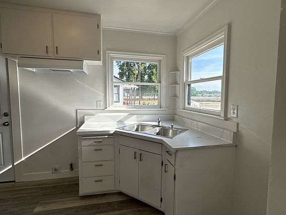 5th image of 3349 N Anderson Rd #3