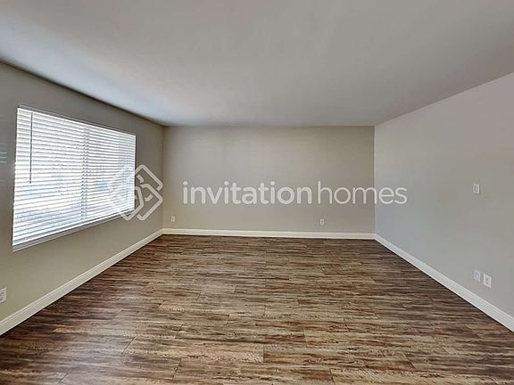3rd image of 1411 W Impala Ave