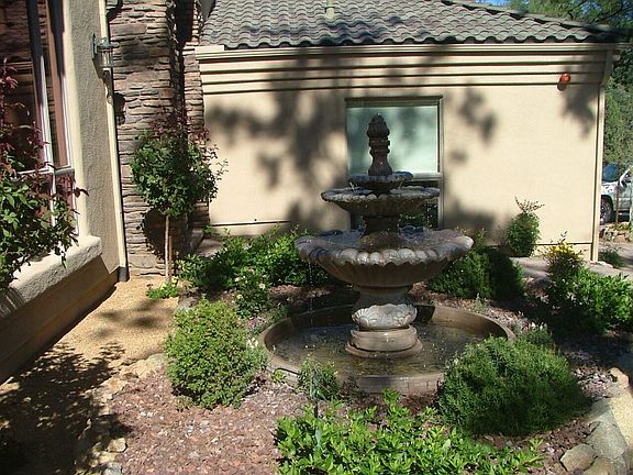 Front water feature