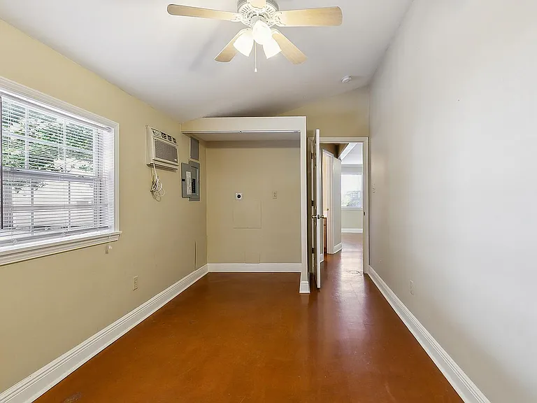319 S Lopez St #G — Photo 5