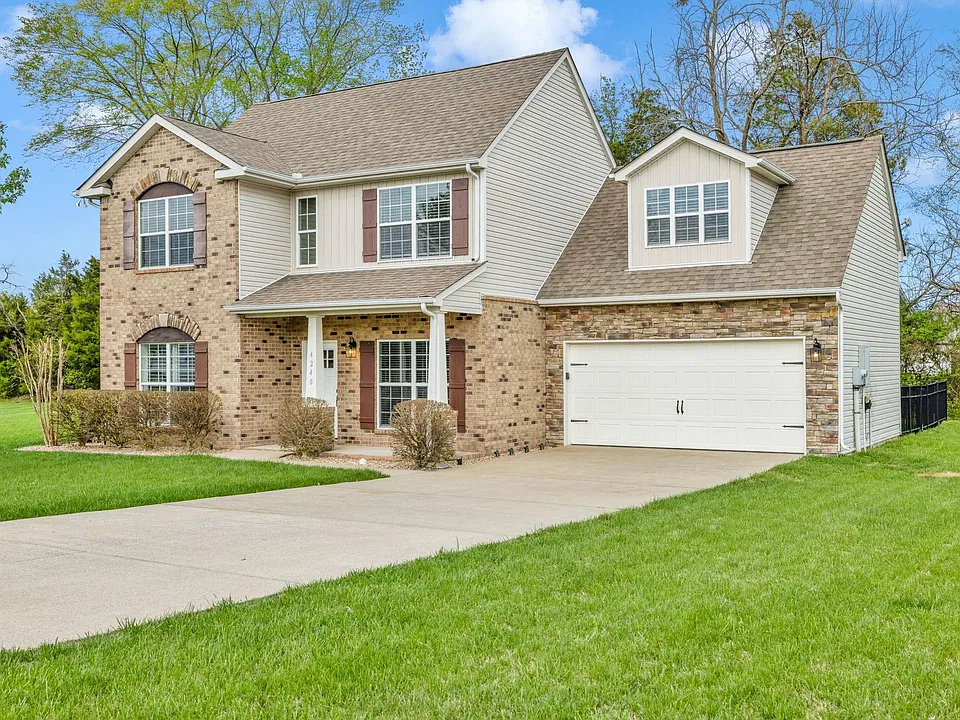 4240 Princeton Oaks Ln
