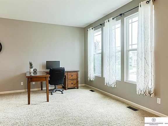 3rd image of 2314 Crystal Dr