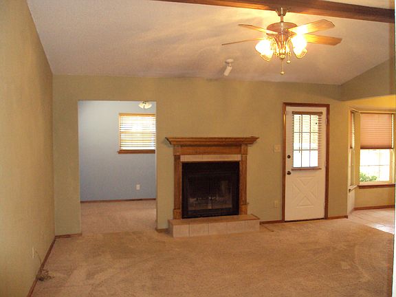 Living/Bonus room