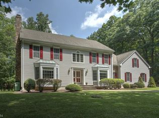 31 Philhower Rd, Tewksbury, NJ 08833