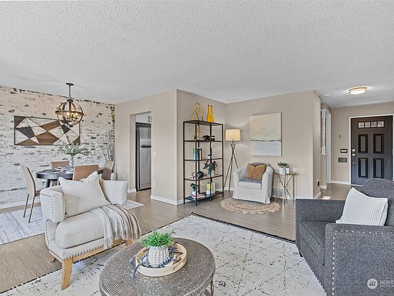 4th image of 10701 Glen Acres Drive S #10701