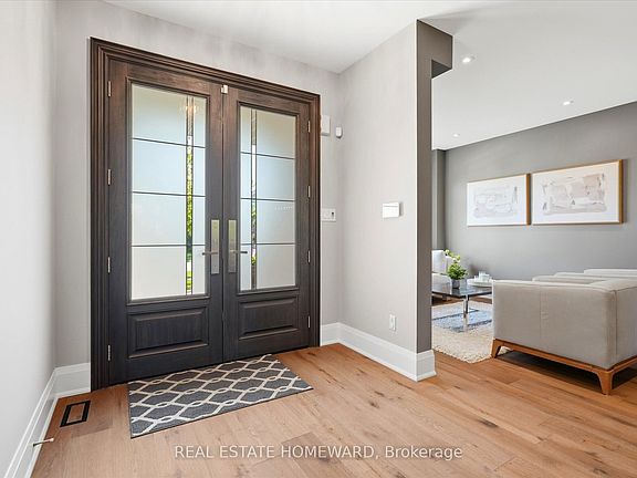 4th image of 2471 Castlebrook Rd