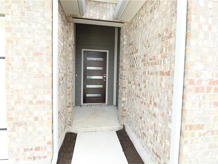 120 Peruvian Ln — Photo 38